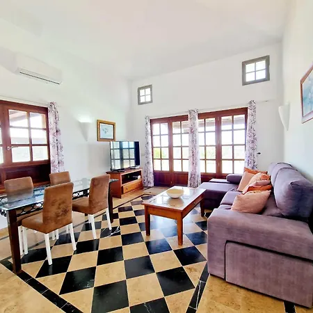 Casa Vacacional Anna, Piscina Privada Climatizada Playa Blanca