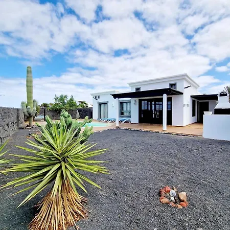 Casa Vacacional Anna, Piscina Privada Climatizada *