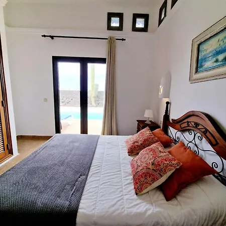 Casa Vacacional Anna Piscina Privada Climatizada