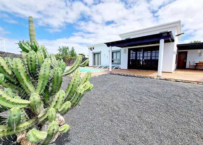 Casa Vacacional Anna, Piscina Privada Climatizada Feriehus Playa Blanca (Lanzarote)